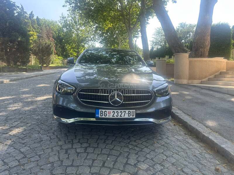 Mercedes Benz E 220 4MATIC/Avantgard