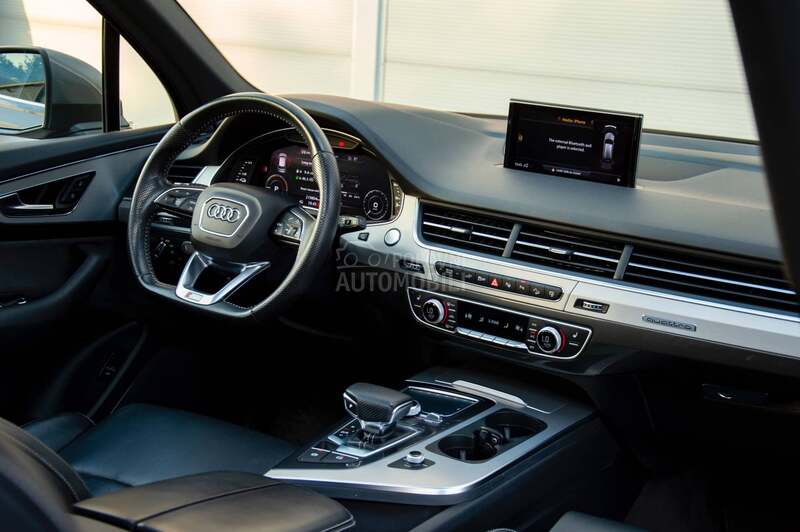 Audi Q7 E tron S line