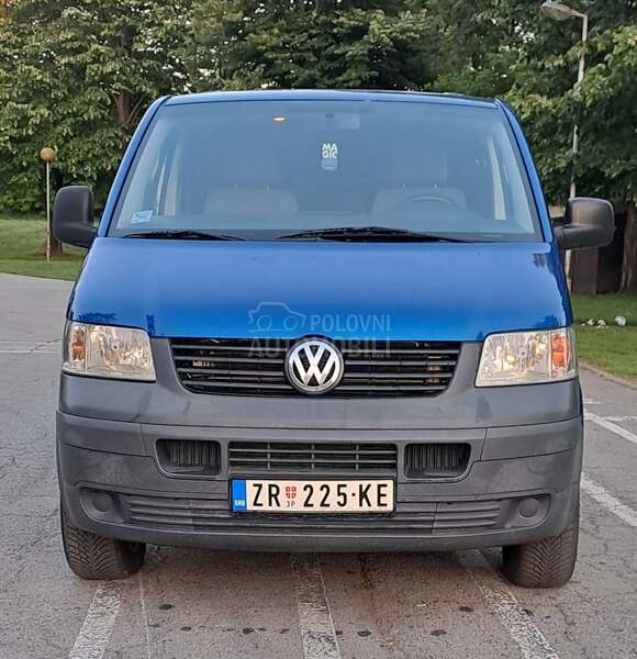 Volkswagen Transporter T5 2.5 TDI