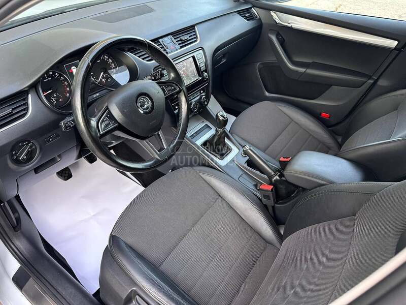 Škoda Octavia 1.6TDI Pano/Kam