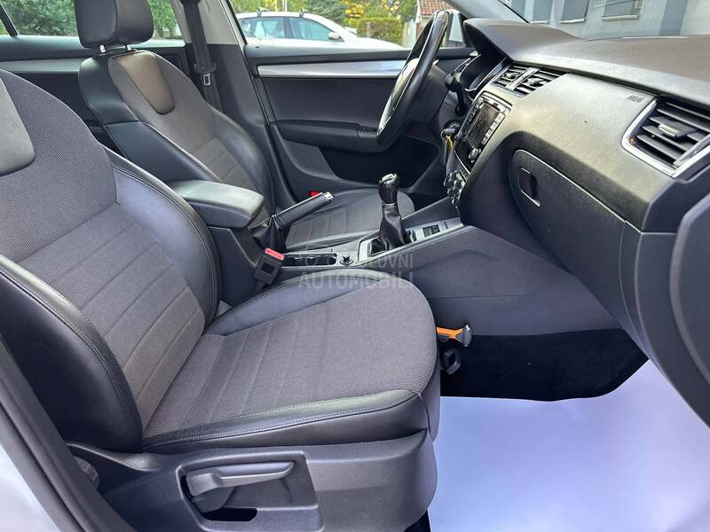 Škoda Octavia 1.6TDI Pano/Kam