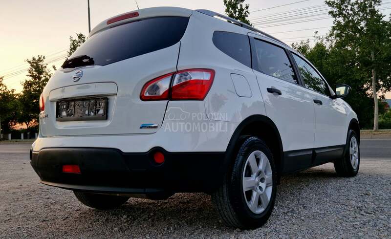 Nissan Qashqai + 2 