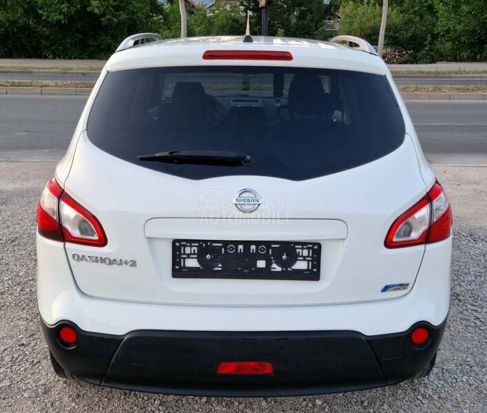 Nissan Qashqai + 2 
