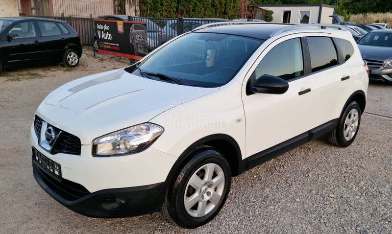 Nissan Qashqai + 2 