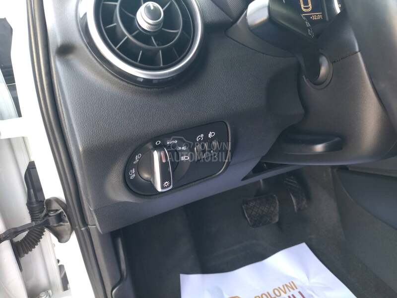 Audi A1 1.6 tdi AUT/NAV