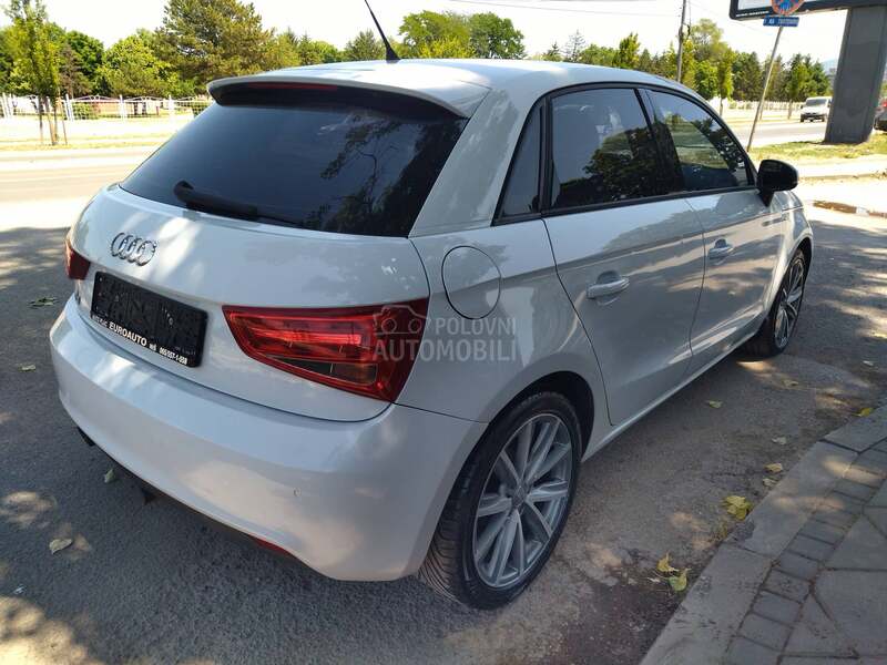 Audi A1 1.6 tdi AUT/NAV