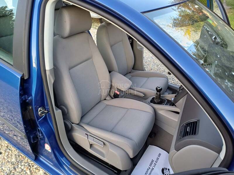 Volkswagen Golf 5 2.0 TDI 4X4 CH KUKA