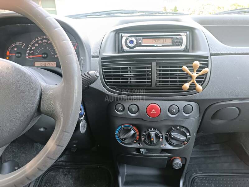 Fiat Punto 1.2 tng  skoro r e g