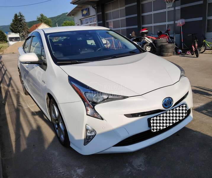 Toyota Prius 1.8 hybrid
