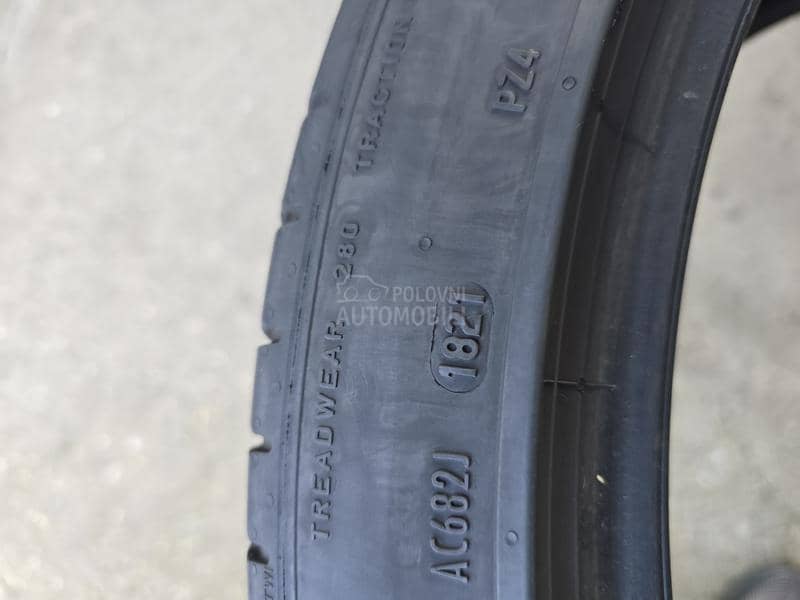 Pirelli 295/35 R21 Letnja