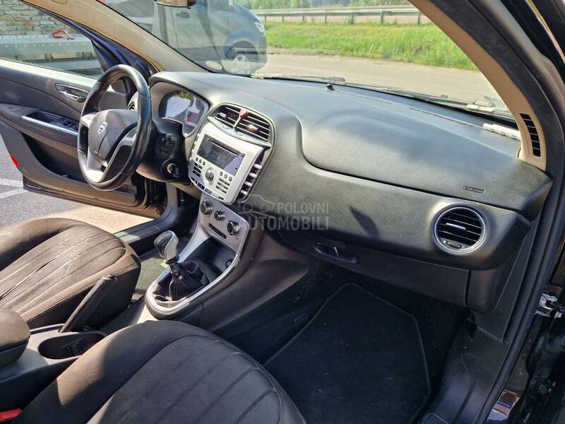 Lancia Delta ZA TRGOVCE