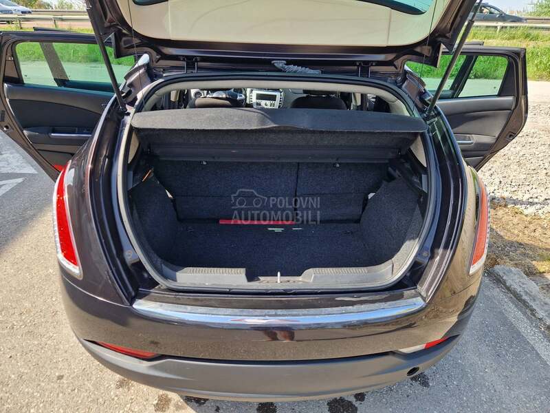 Lancia Delta ZA TRGOVCE