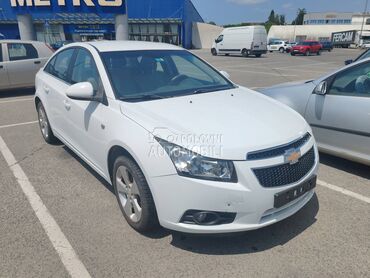 Chevrolet Cruze cruze 2009. god. -  kompletan auto u delovima