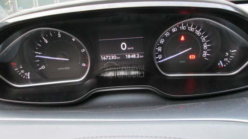 Peugeot 208 1.6HDI ALLURE
