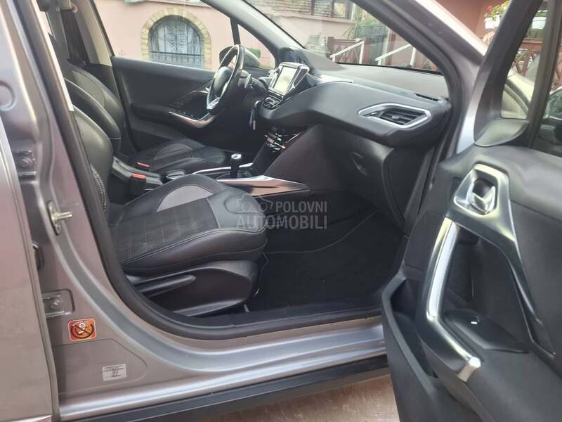 Peugeot 2008 ALURE servisn.a