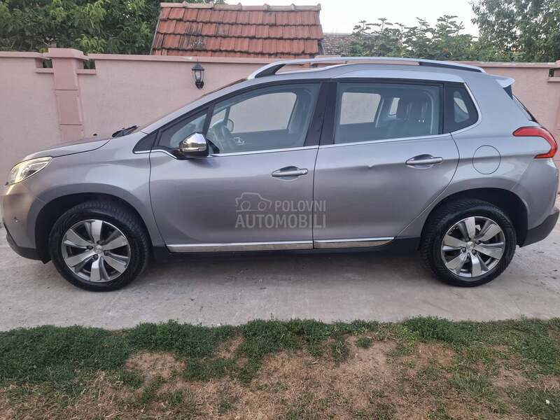 Peugeot 2008 ALURE servisn.a