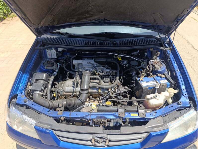 Mazda Demio 
