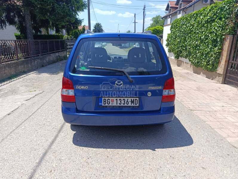 Mazda Demio 