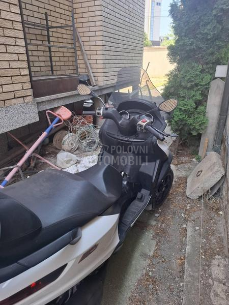 Piaggio MP3