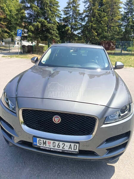 Jaguar F pace 