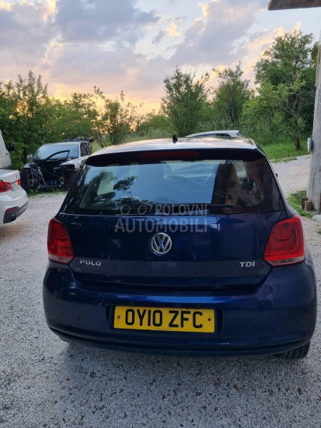 Volkswagen Polo 2010. god. -  kompletan auto u delovima