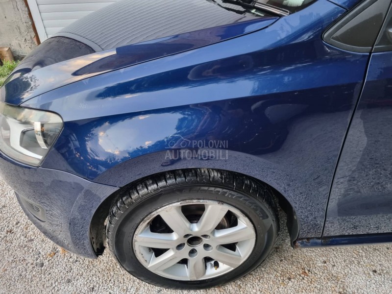 Volkswagen Polo 2010. god. -  kompletan auto u delovima