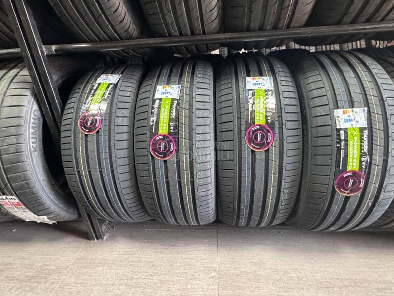 Tourador 255/40 R20 Letnja