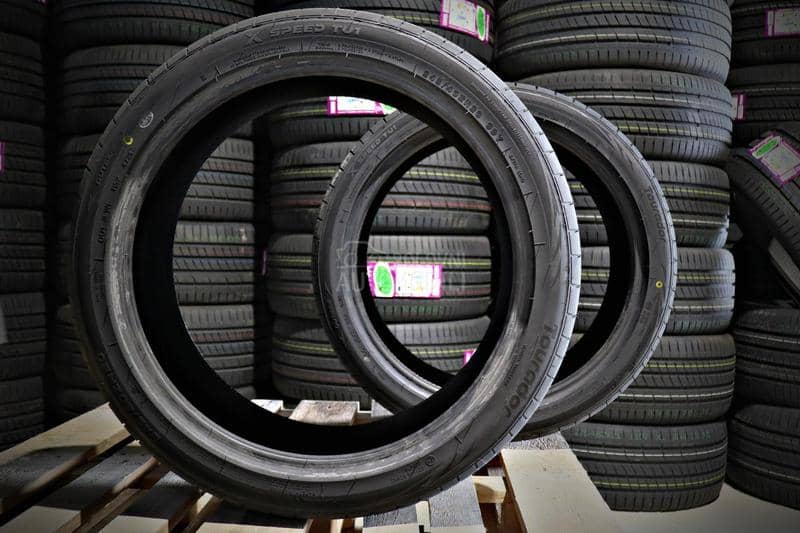 Tourador 255/40 R20 Letnja