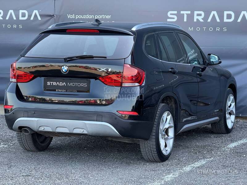 BMW X1 18d/NAVY/Luxury