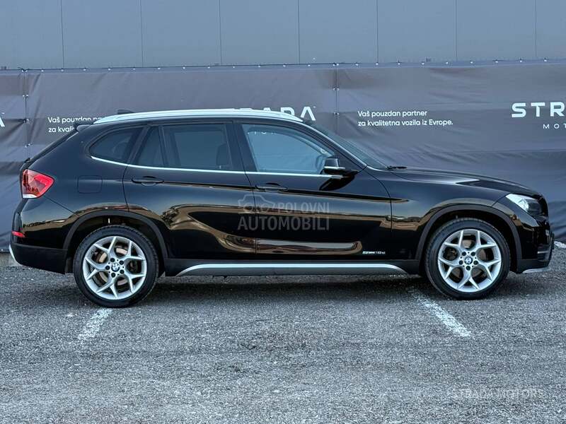 BMW X1 18d/NAVY/Luxury