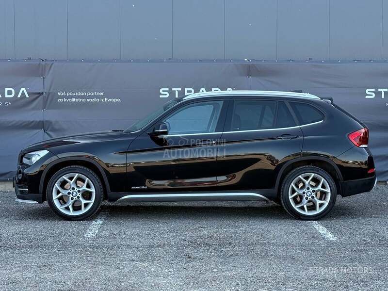 BMW X1 18d/NAVY/Luxury