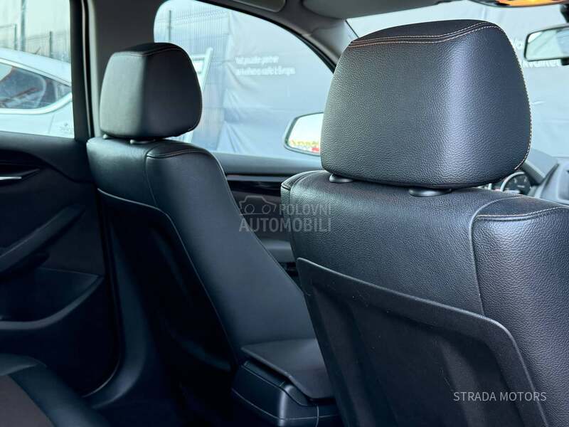 BMW X1 18d/NAVY/Luxury