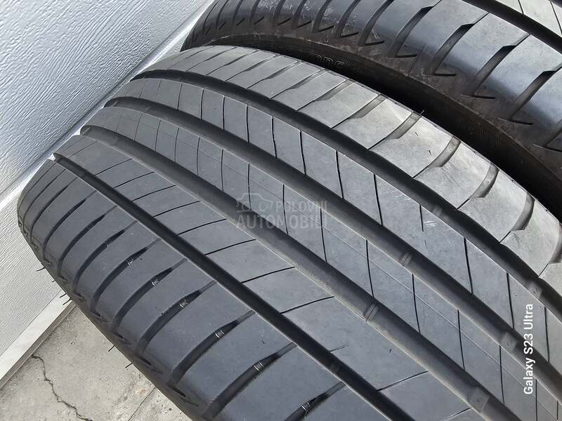 Bridgestone 225/40 R18 Letnja
