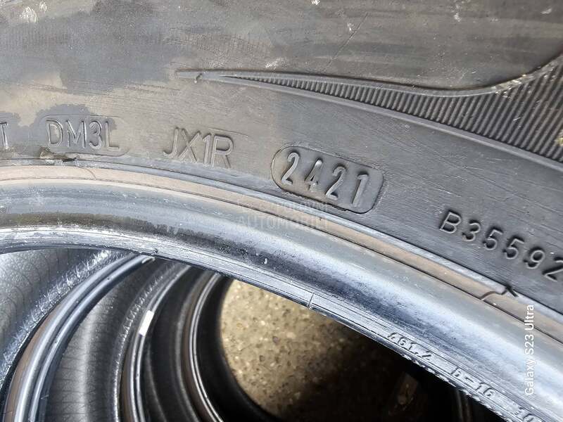 Dunlop 235/55 R18 Zimska