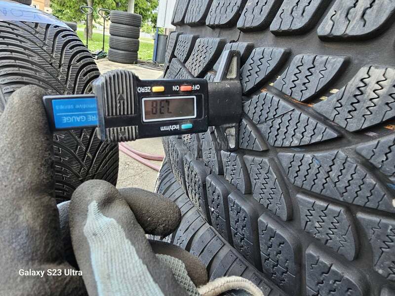 Dunlop 235/55 R18 Zimska