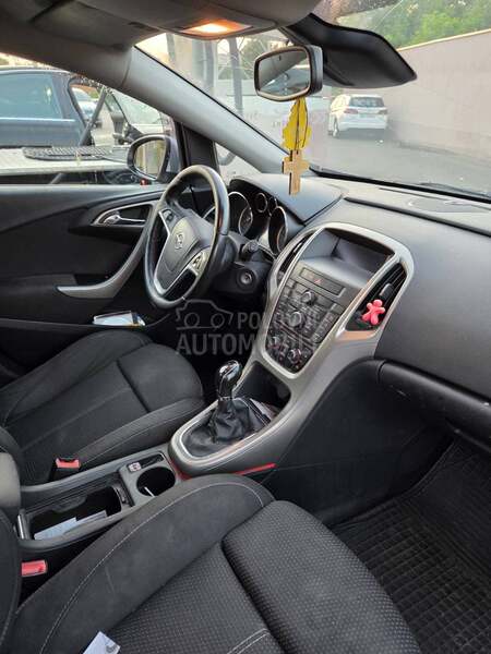 Opel Astra J 1.7