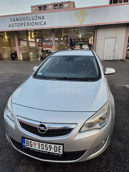 Opel Astra J 1.7