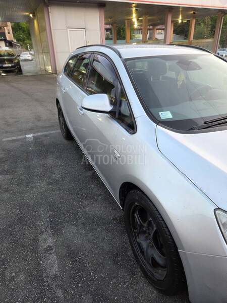 Opel Astra J 1.7