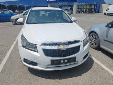 prednji branik za Chevrolet Cruze od 2009. do 2013. god.