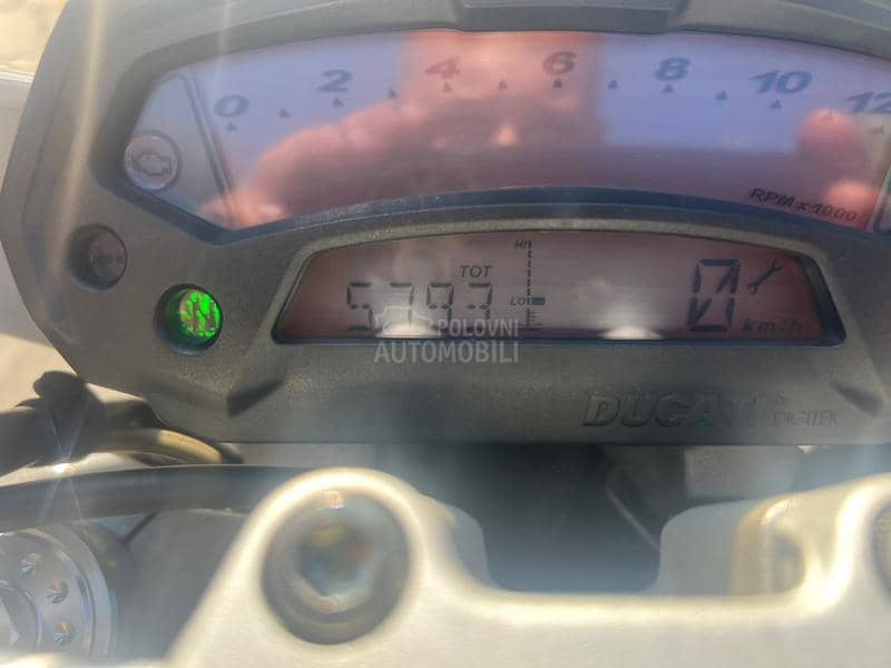 Ducati monster 696 5700km