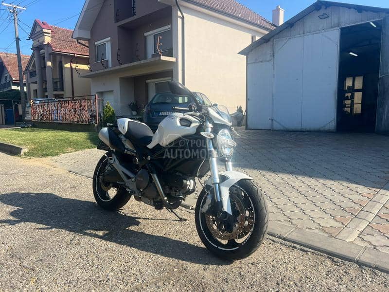 Ducati monster 696 5700km