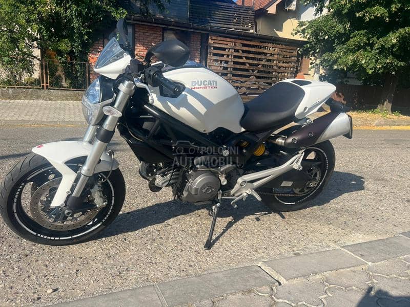 Ducati monster 696 5700km
