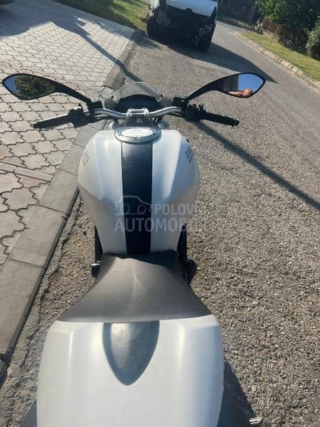 Ducati monster 696 5700km