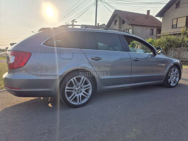 Škoda Superb 