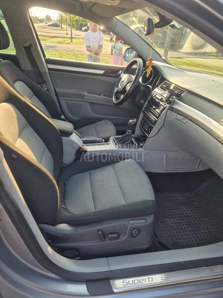 Škoda Superb 