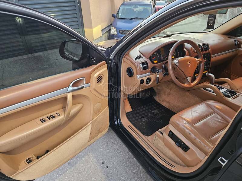 Porsche Cayenne t.o.p
