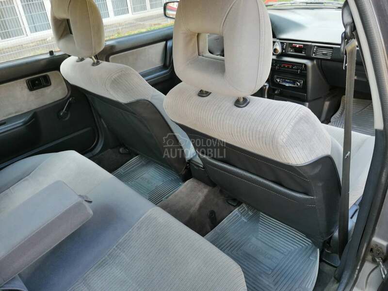 Mazda 323 Sedan