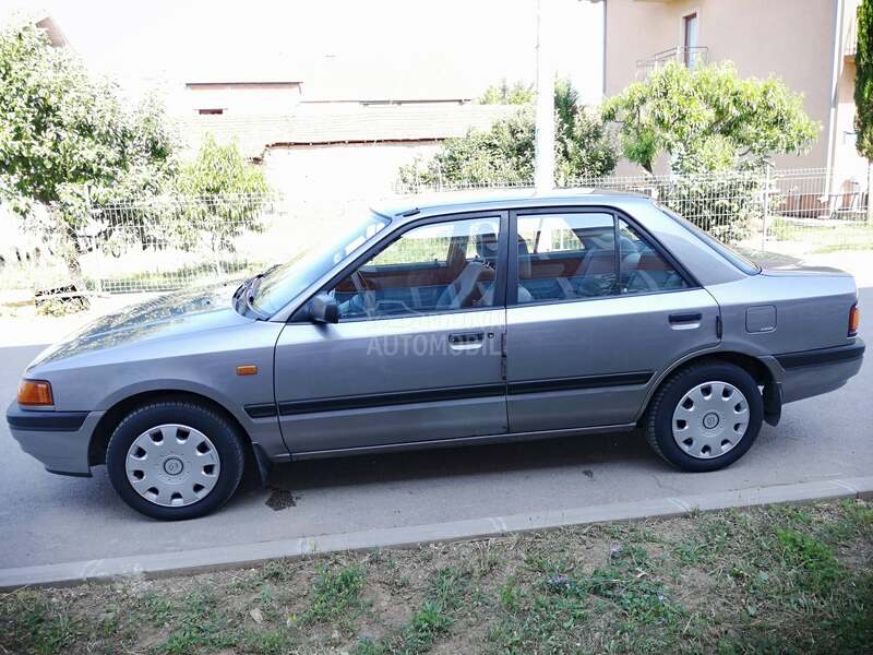 Mazda 323 Sedan