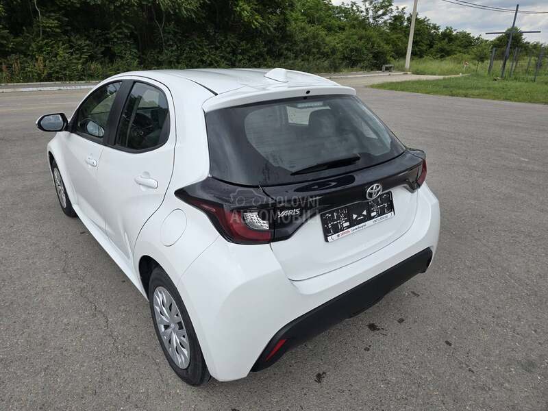 Toyota Yaris 1.0b/Luna/2022