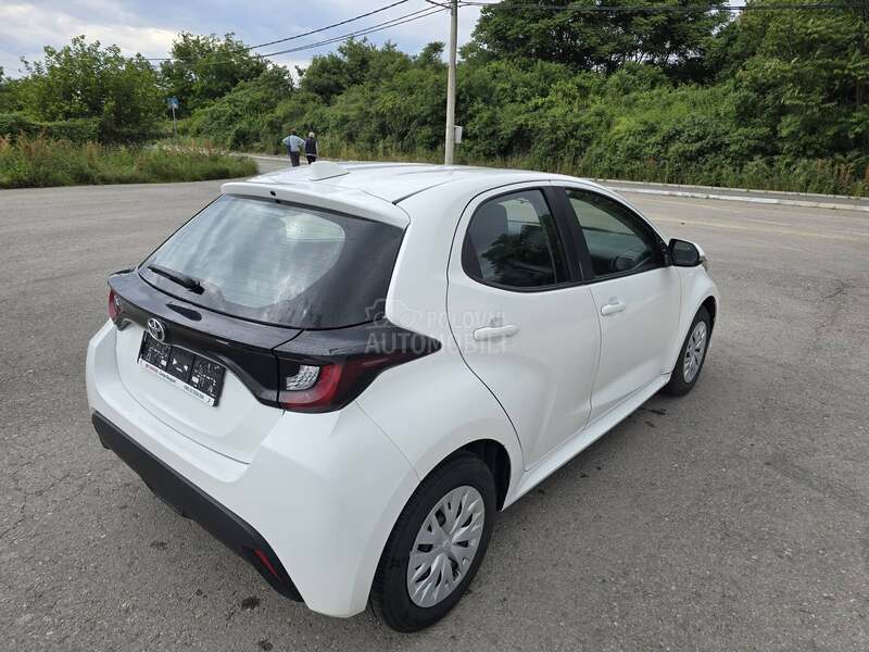 Toyota Yaris 1.0b/Luna/2022